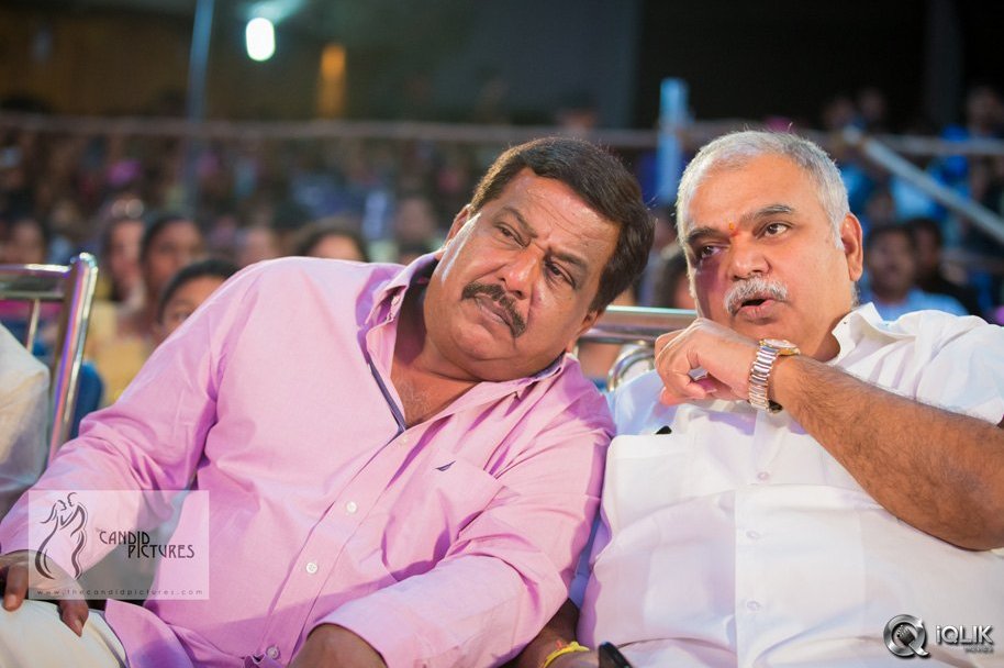 Chinnadana-Neekosam-Movie-Platinum-Disc-Function